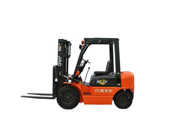 Sieda sul carrello elevatore azionato diesel, carrello elevatore diesel di quattro ruote motrici di 2,5 tonnellate fornitore