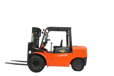 Porcellana Carrello elevatore resistente a diesel, capacità di carico i carrelli elevatori da 6 tonnellate altezza dell&#039;ascensore di 6m - di 3m fabbrica